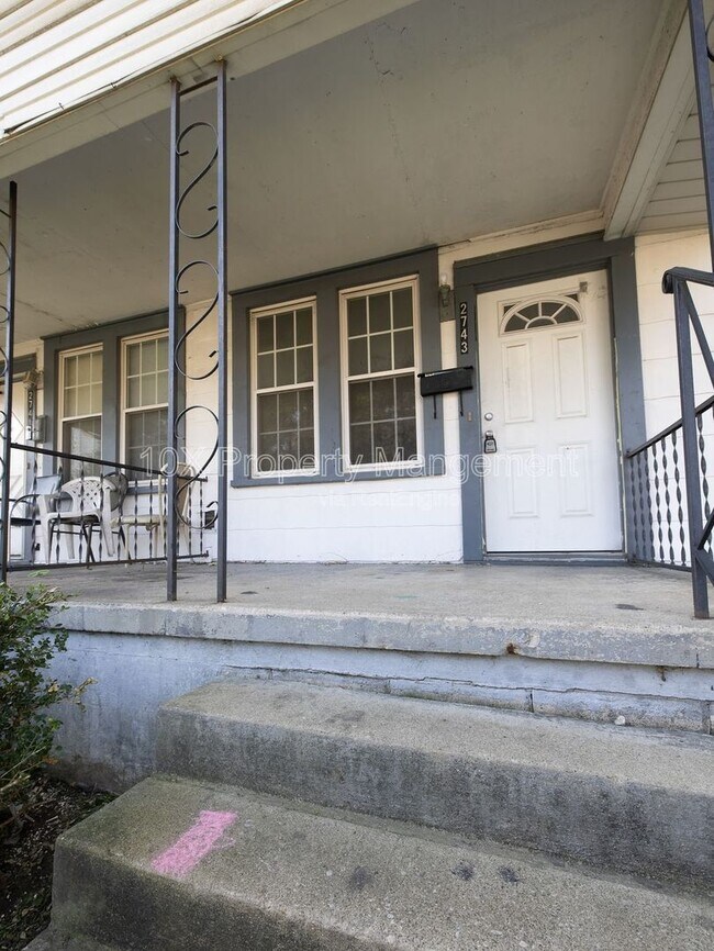 Foto del edificio - 2743 Steele Ave