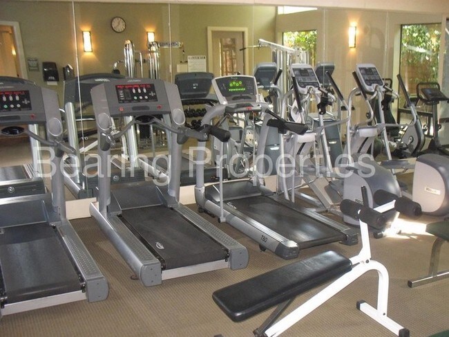 Foto del edificio - 894 Woodside Ln E