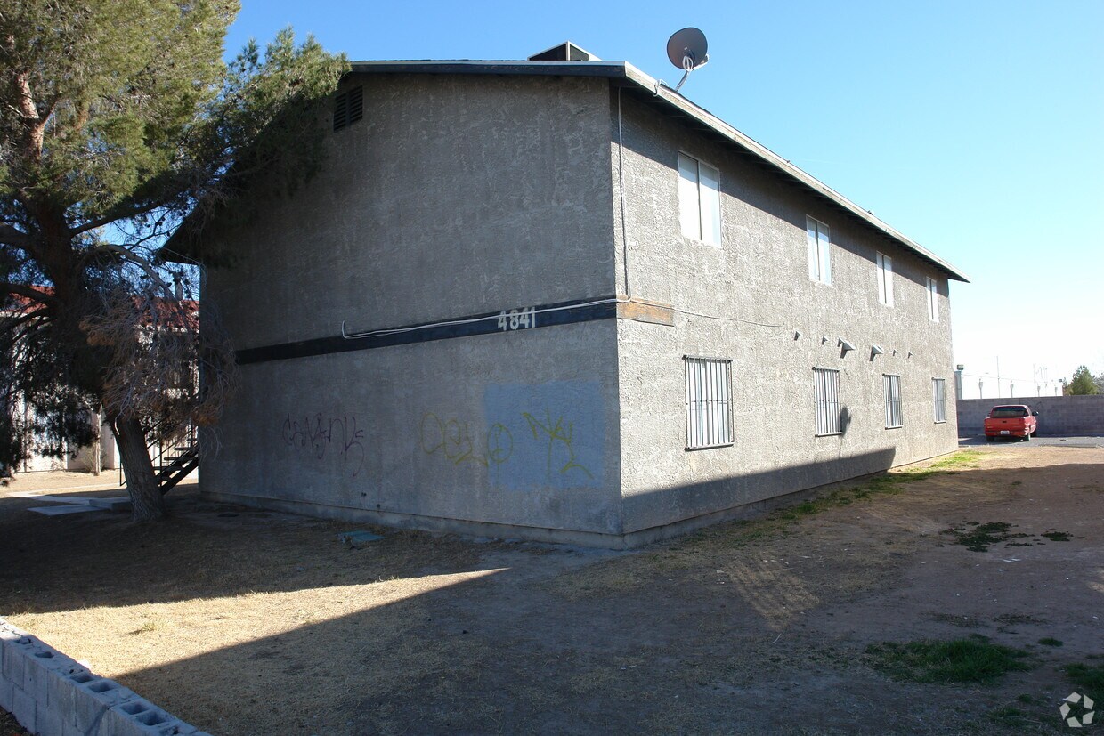 Building Photo - 4841 Craig Rd