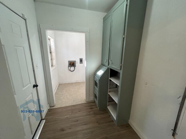 Foto del edificio - 502 Jefferson Pl