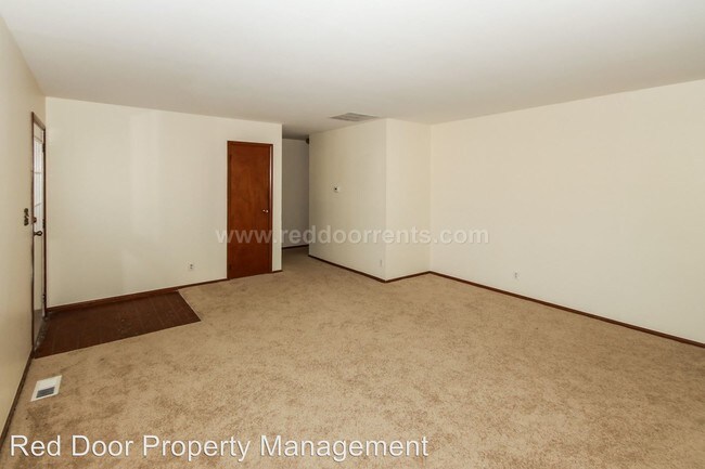 Foto del edificio - 3 br, 1 bath House - 5945 Gateway Dr