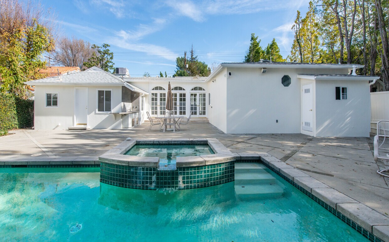 5079 Gloria Ave, Encino, CA 91436 House Rental in Encino, CA