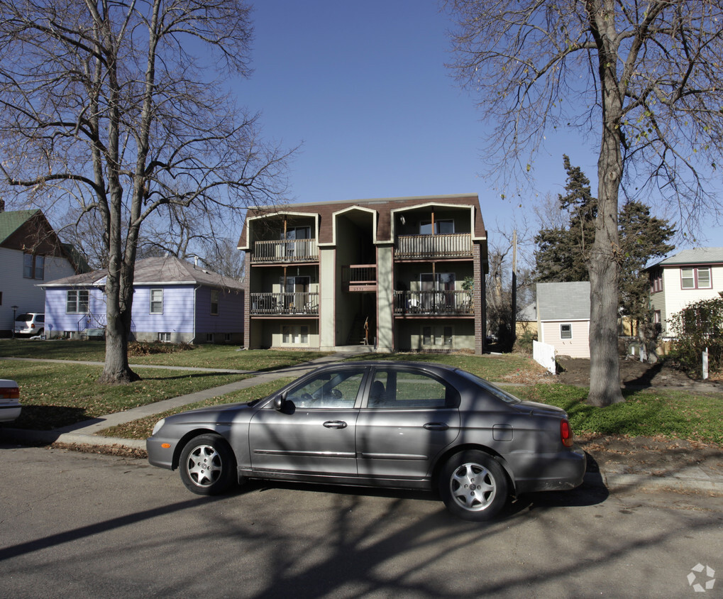 Building Photo - 2532 T St