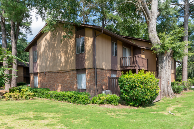 Building Photo - 1824-2020 Sheffield Dr
