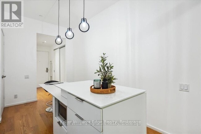 Building Photo - 5 St Joseph St