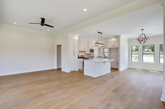 Building Photo - 206 Glen Trl