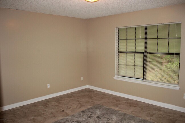 Foto del edificio - 6310 Delacy Rd