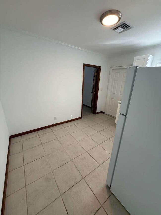 Foto del edificio - 340 Fleming Ave