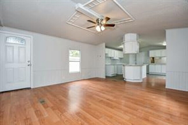 Foto del edificio - Stunning Manufactured house ready to move in!