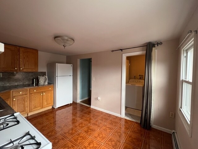 Kitchen-laundry - 134 S Broadway