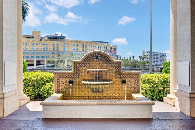 Building Photo - 345 Bayshore Blvd