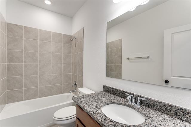 Foto del edificio - 9815 Romo St