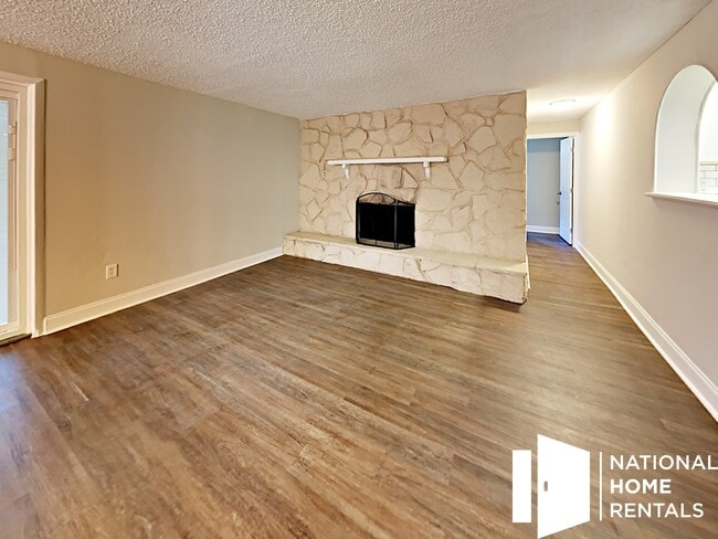 Building Photo - 11733 Surfwood Ave