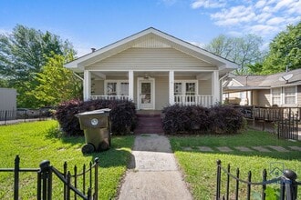Building Photo - 310 N Hood Ave