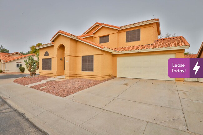 Building Photo - 3870 W Golden Keys Way