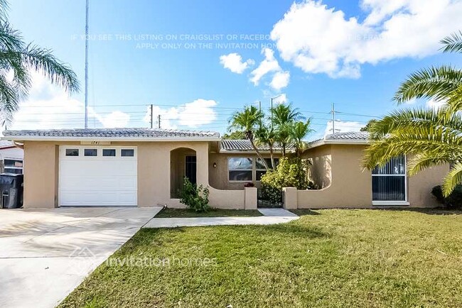 Building Photo - 1741 Dartmouth Dr