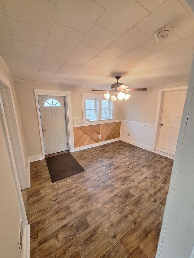 Foto del edificio - 5771 Seneca Trail S