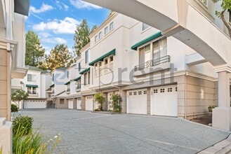 Building Photo - Unit 219