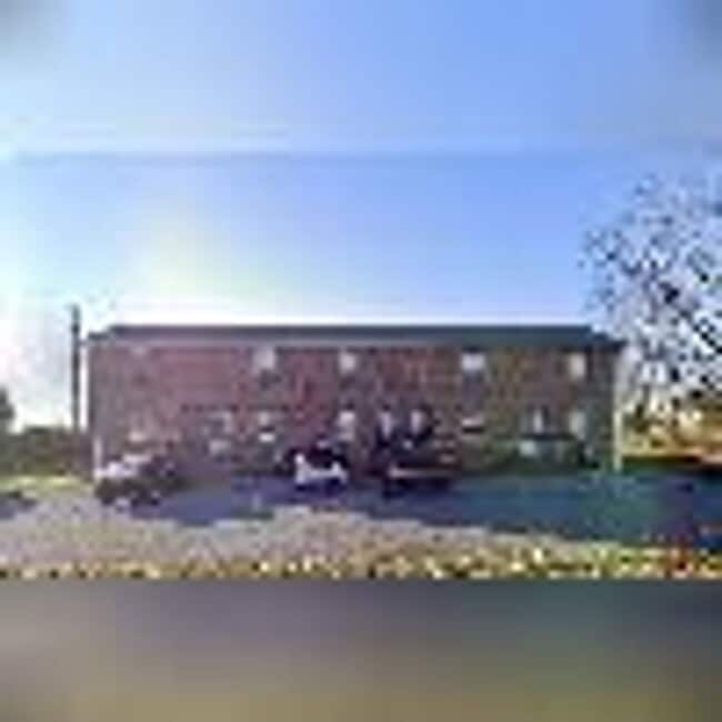 Foto del edificio - 540 W Stevens St