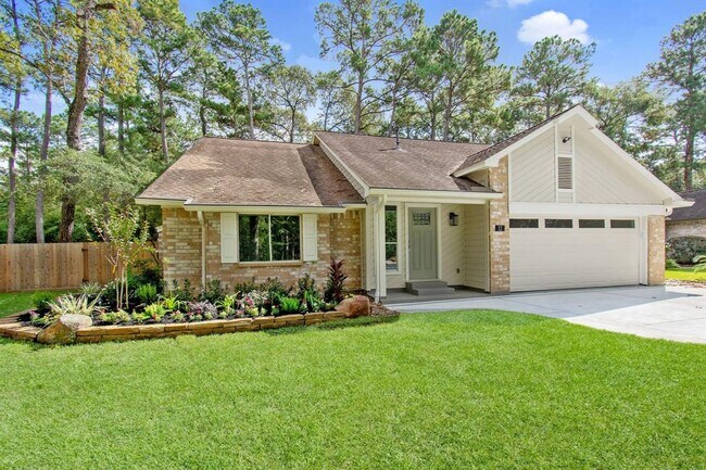 Building Photo - 12 Edgewood Forest Ct
