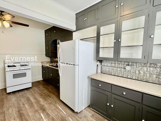 Foto del edificio - 1516 W Bowen Pl