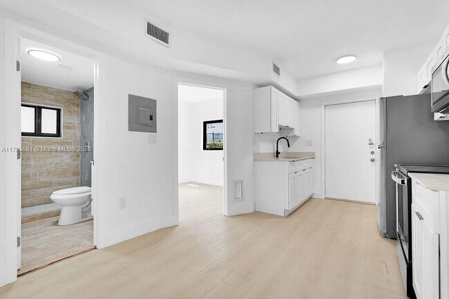 Foto del edificio - 1814 NW 2nd Ct