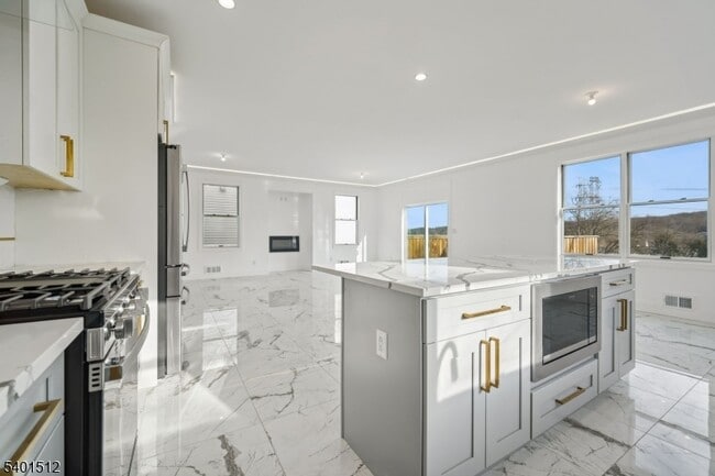 Foto del edificio - 19 Mountain Ave