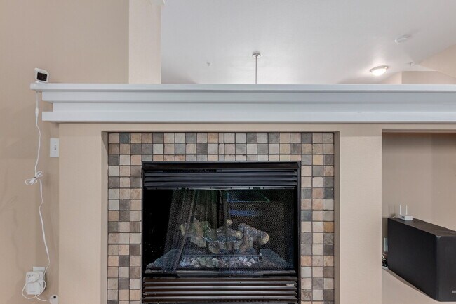 Foto del edificio - A contemporary 1826 sq ft. 3 Bedroom / 3 Bath Belmar Townhome for rent