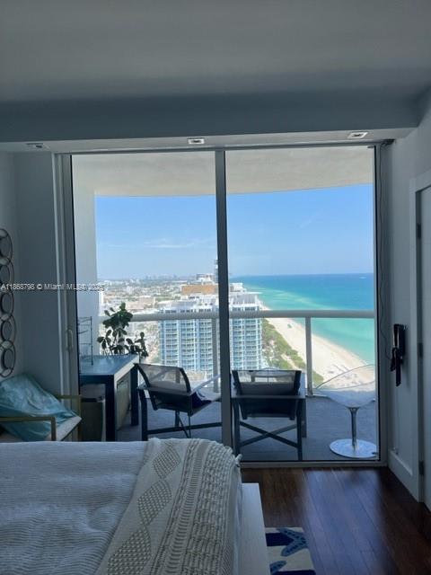 Foto del edificio - 6365 Collins Ave