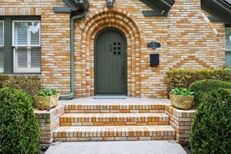 Building Photo - 2807 Lafayette St