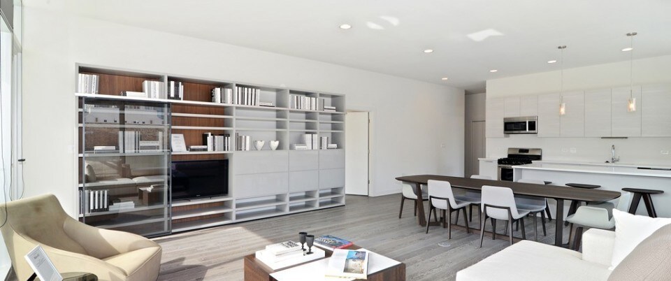 Foto principal - 875 N Franklin St