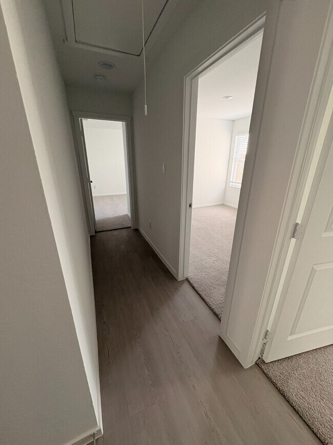 Foto del edificio - 240 Pacific Waters