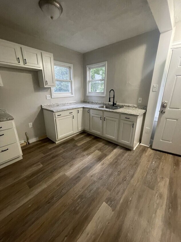 Foto principal - 641 N Goodman Street