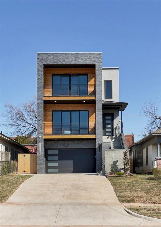 Primary Photo - 1127 NW 7th St