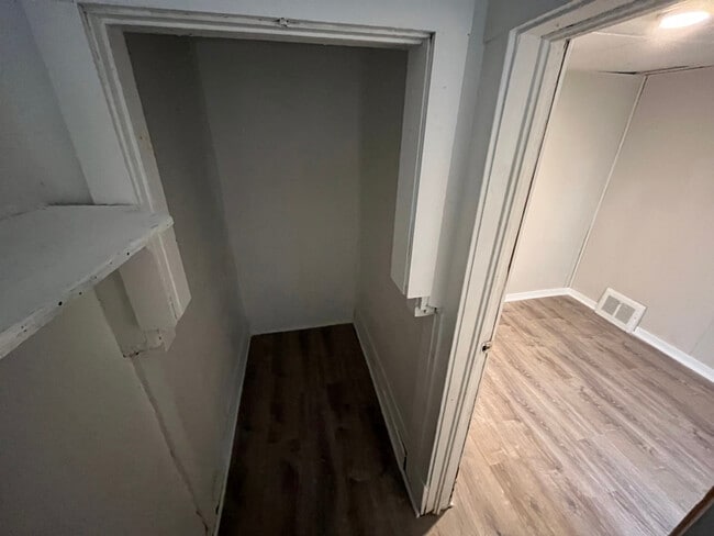 Foto del edificio - 7006 Worley Ave