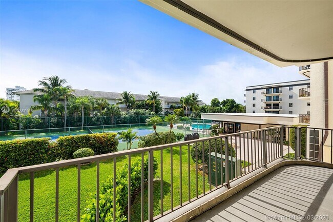 Building Photo - 2677 S Ocean Blvd