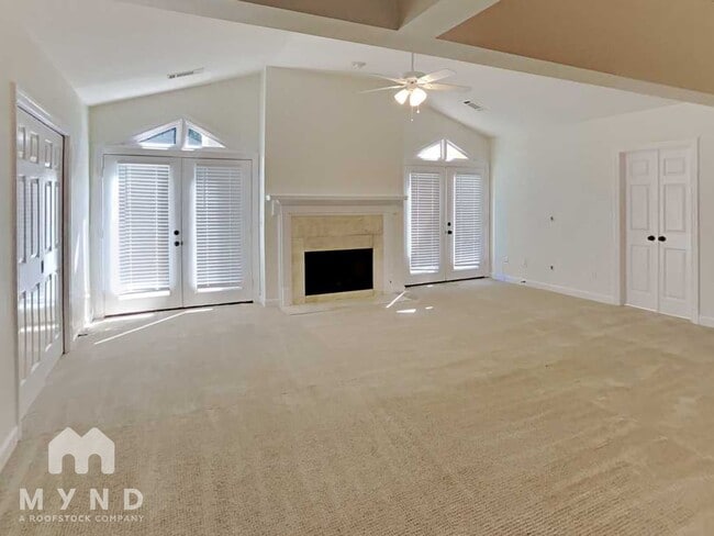 Building Photo - 4601 Lake Village Dr