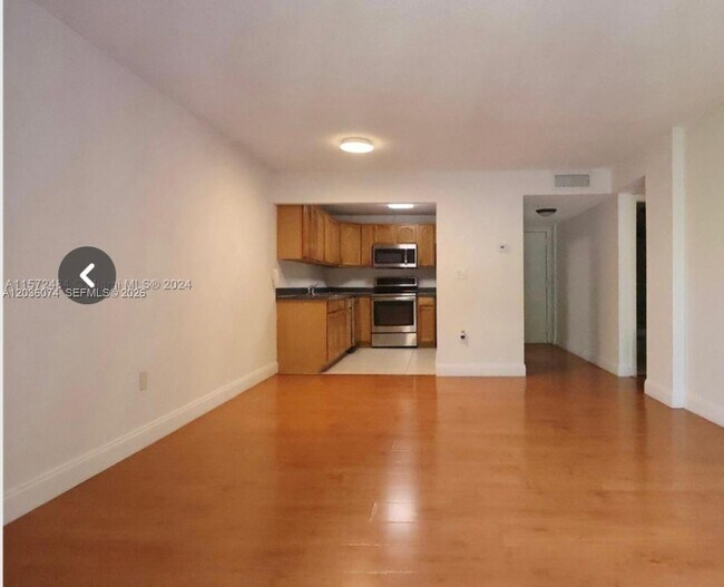 Foto del edificio - 14250 SW 62nd St