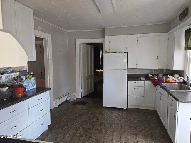 Foto del edificio - 318 Ridge St