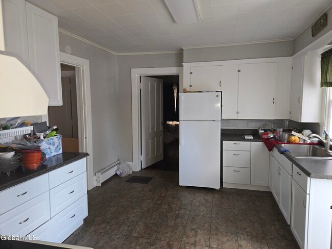 Building Photo - 318 Ridge St