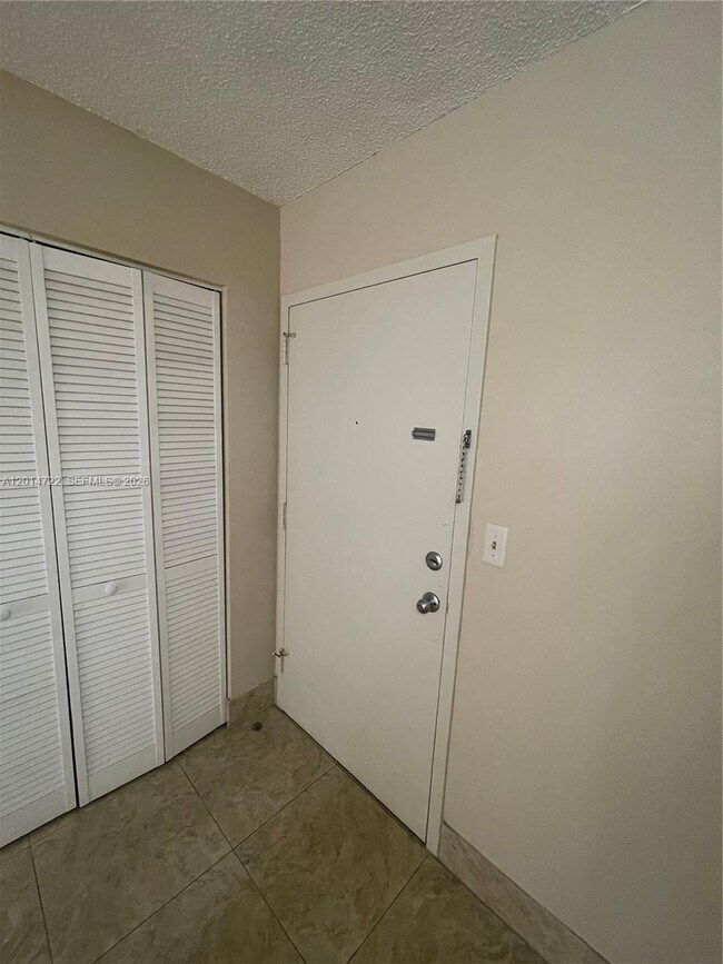Foto del edificio - 2000 Atlantic Shores Blvd