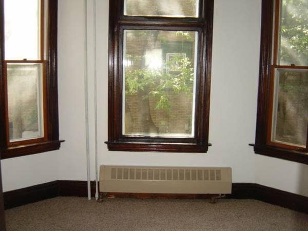 Building Photo - 313 N 21st Ave W