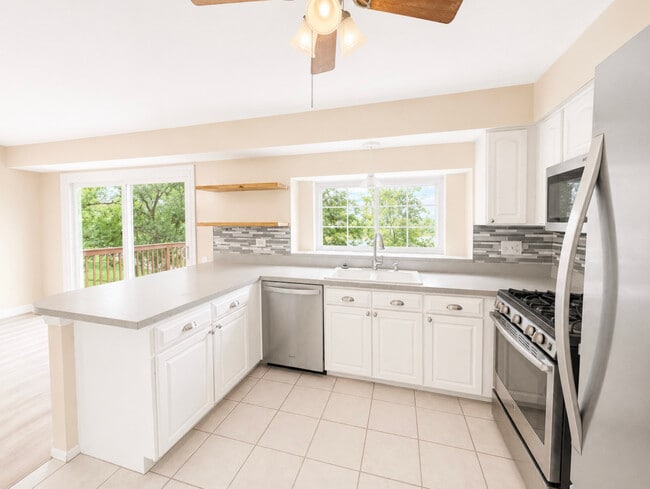 Building Photo - 130 Park Ridge Ct