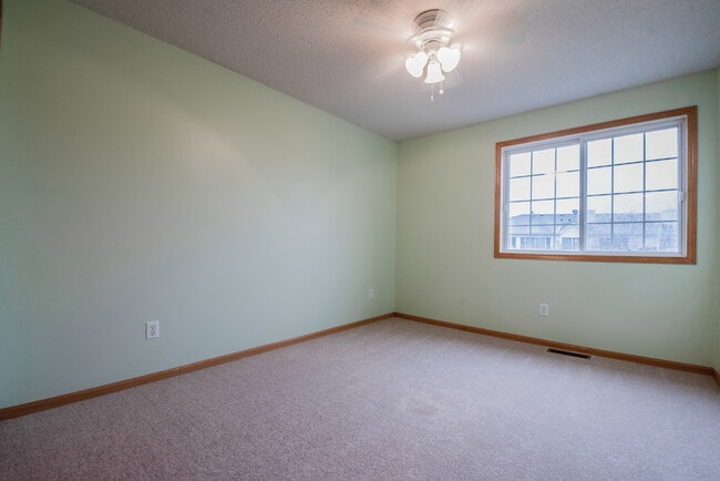 Building Photo - 14595 Evergreen Trail #63