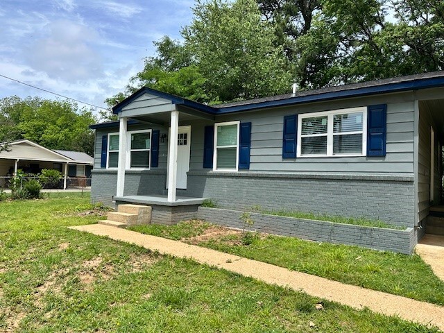 Building Photo - 4402 Saundralane Dr NW