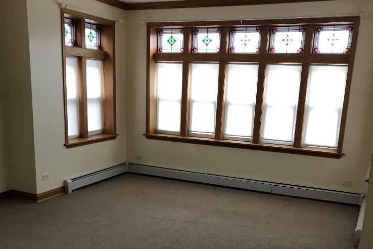 living room - 2108 Euclid Ave