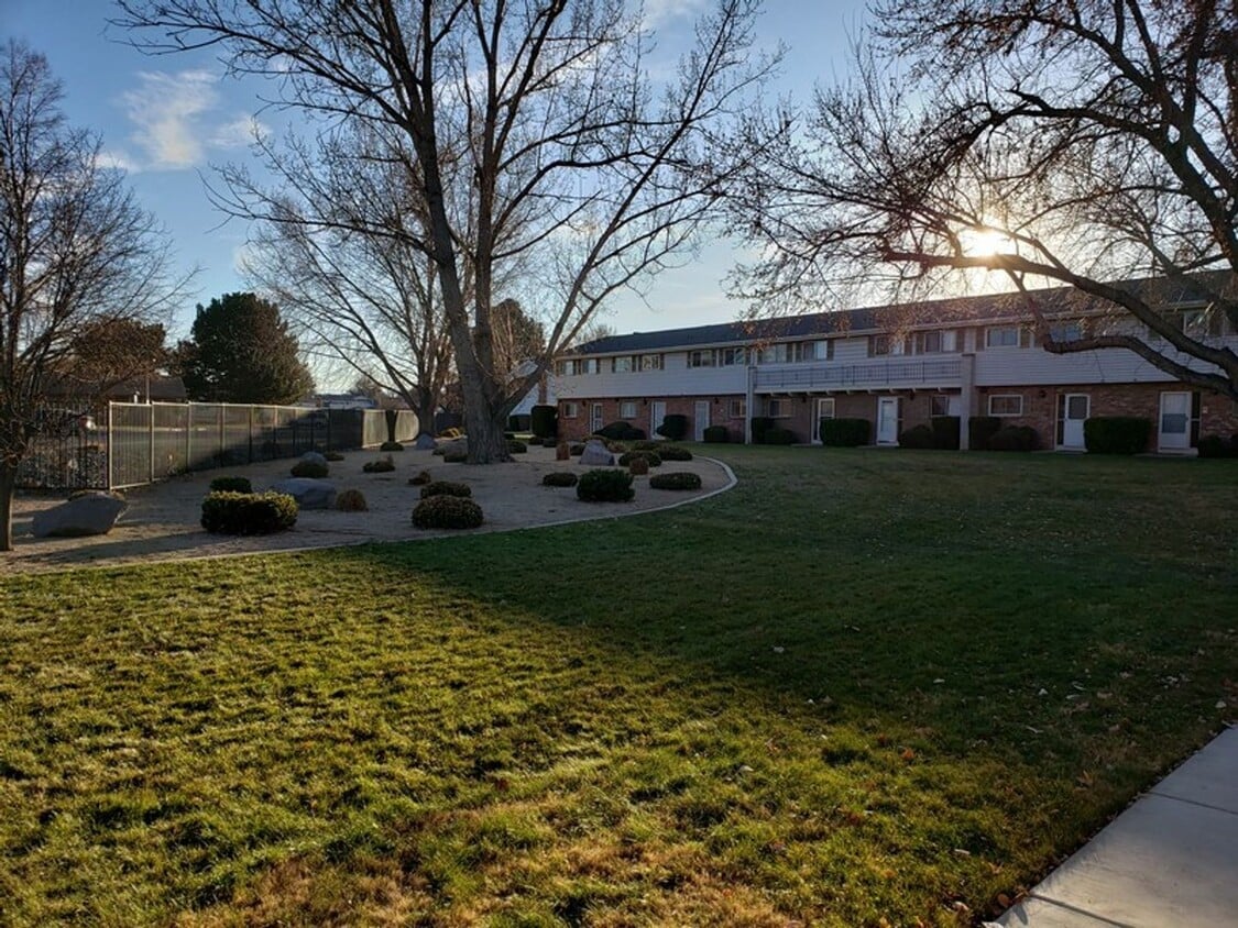 <b>2 Bedroom 1.5 Bath Townhome with Washer... - 2 Bedroom 1.5 Bath Townhome with Washer...