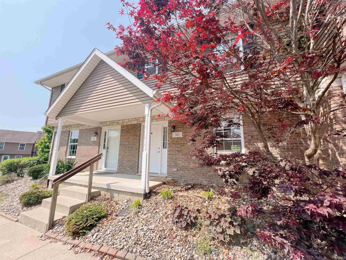 Primary Photo - 1250 W Adams Hill Cir