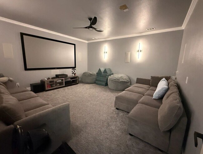 Foto del edificio - 5315 Cree Dr