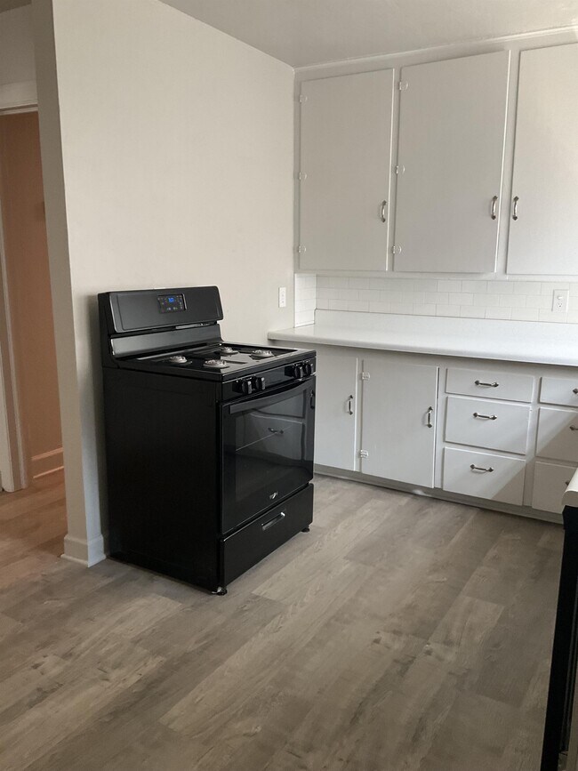 Foto del edificio - 1764 E Cherokee Ave